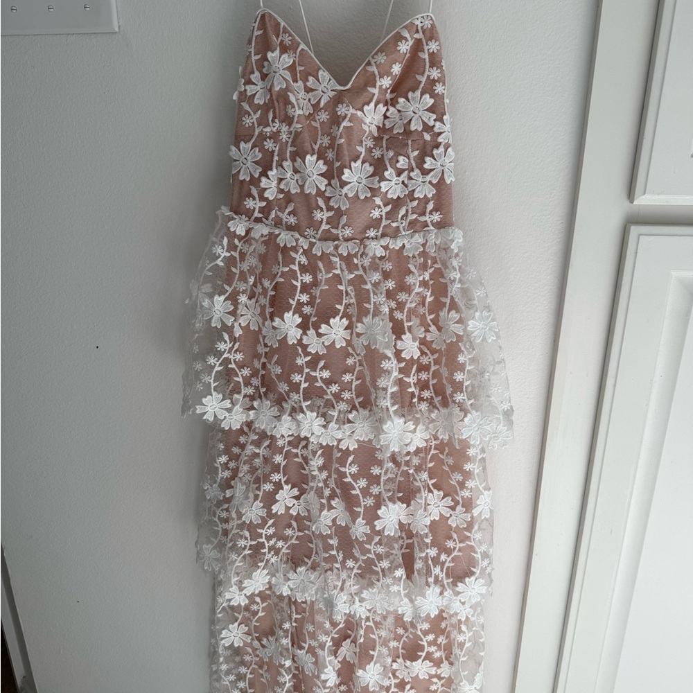Elegant Floral Lace Dress - White